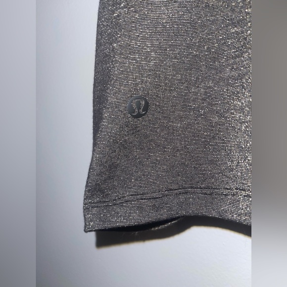 LULULEMON Crescent Tee NWT - Picture 4 of 8